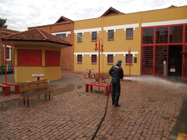 Prefeitura higieniza Centro Cultural Matarazzo e estruturas de saúde de Prudente 