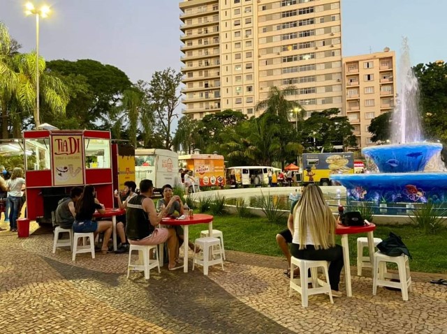 Prefeitura realiza Festival Food Truck na Praça 9 de Julho, nesta sexta à noite