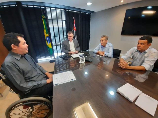 Prefeito tem agenda em São Paulo com secretário dos Direitos da Pessoa com Deficiência