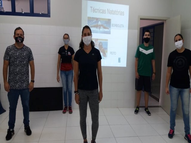 Novos técnicos e professores da Semepp participam de curso de capacitação de natação