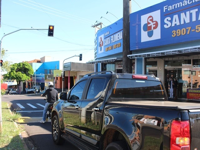 Semob implanta novo semáforo na Avenida Ana Jacinta na Cohab 