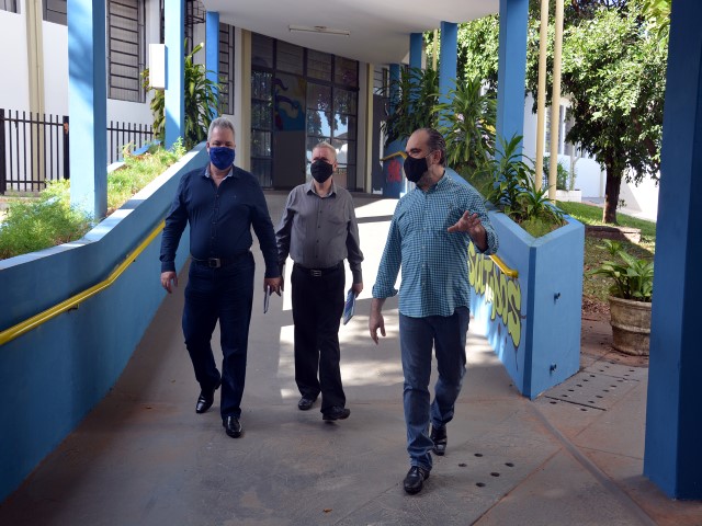 Representantes da Prefeitura e do APL de Software de Maringá visitam a Inova