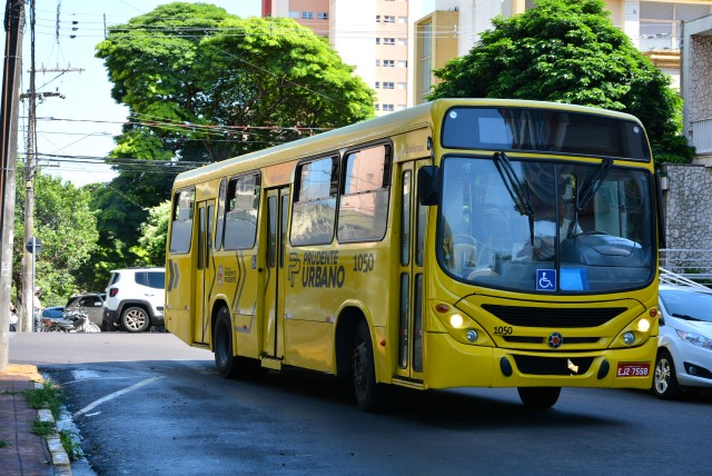 Semob inclui novas viagens em linhas de ônibus para atender comércio estendido 