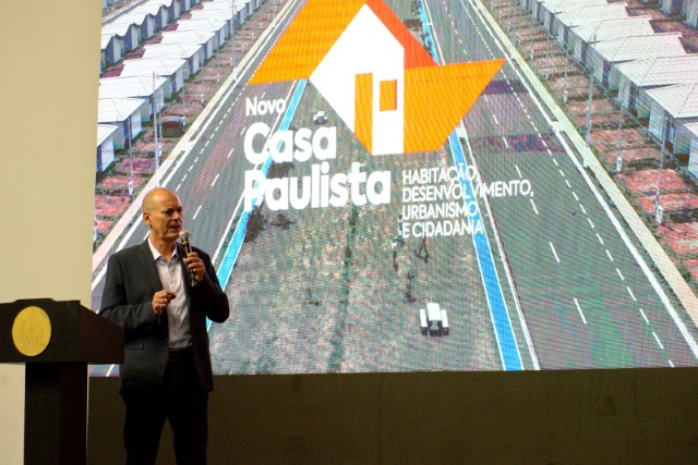 Prefeito Tupã representa prefeitos paulistas e anuncia 228 novas moradias para Prudente