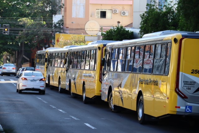 Prefeitura economiza R$ 1 mi com transporte em 3 meses e rebate solicitações de vereadores