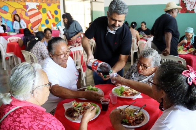 CRAS Morada do Sol promove almoço com roda de conversa e fortalecimento social 