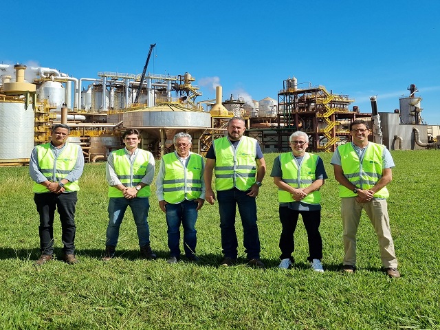 Equipe da Semob visita Usina Cocal para conhecer produção de biometano