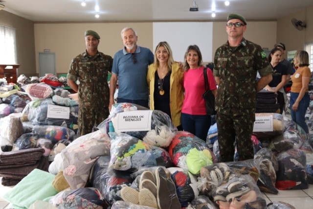 Fundo Social entrega primeiro lote arrecadado pela Campanha do Agasalho 2025 a entidades