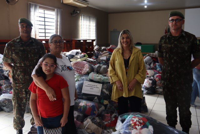 Prefeito recebe equitadora Ana Chagas para tratar de possíveis parcerias com município 