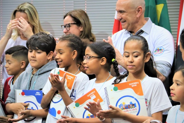 Fundo Social de Solidariedade recebe doação de absorventes femininos do Projeto Lunar