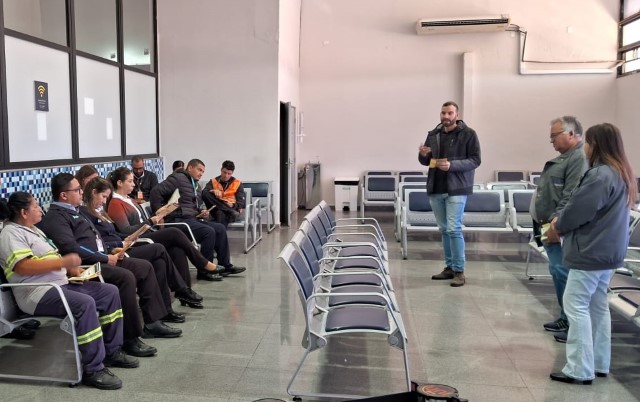 Semana Estadual de Prevenção à Leishmaniose 2025 leva palestra a funcionários do aeroporto 