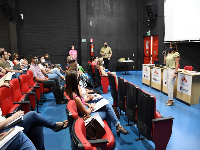 Servidores da prefeitura participam do segundo encontro do Projeto Cartilha do Controlador