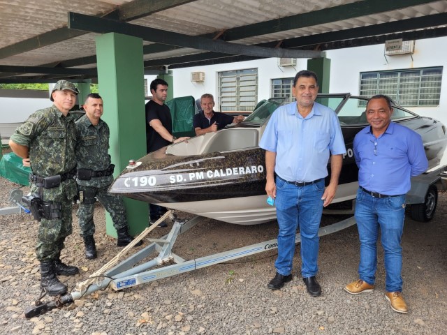 Prefeito visita Polícia Ambiental e confirma cessão de lancha e barco para Setur