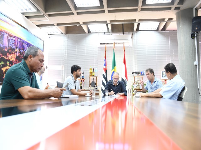 Vice-prefeito recebe diretores do EDR que buscam espaço para alocar sede