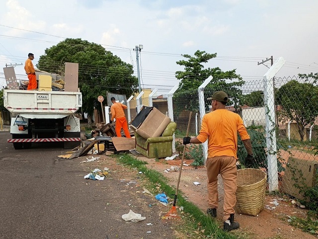 Prudente + Limpa recolhe 100 caminhões de entulhos nos primeiros bairros do Setor 01