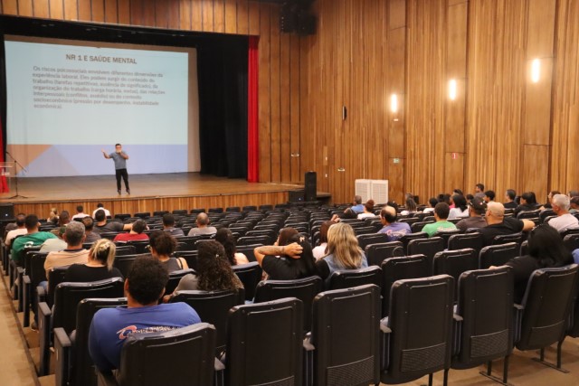 Abertura da SIPAT aborda saúde mental e oferece testes rápidos a servidores