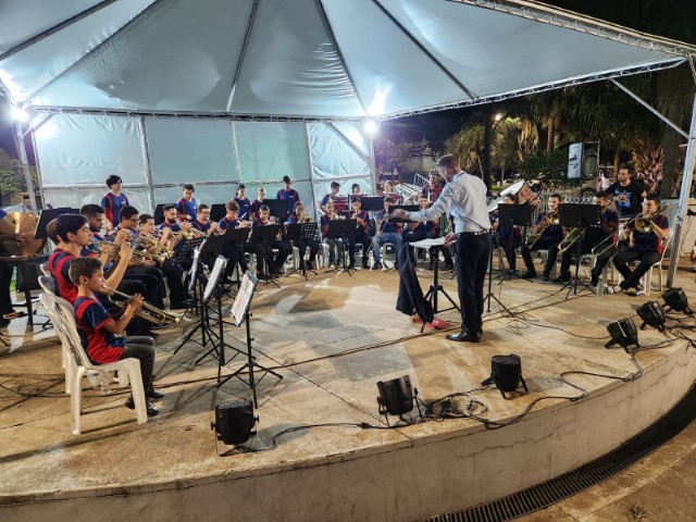 Corais e grupos musicais podem se inscrever para apresentações de Natal em Prudente