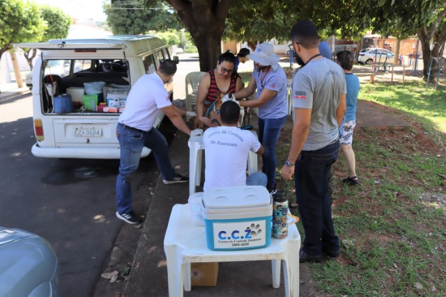 UVZ faz plantão no Santa Clara, bairro onde foi confirmado caso de leishmaniose humana