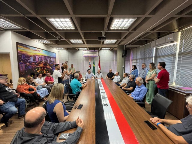 Prefeito Tupã recebe deputado federal Alencar Santana