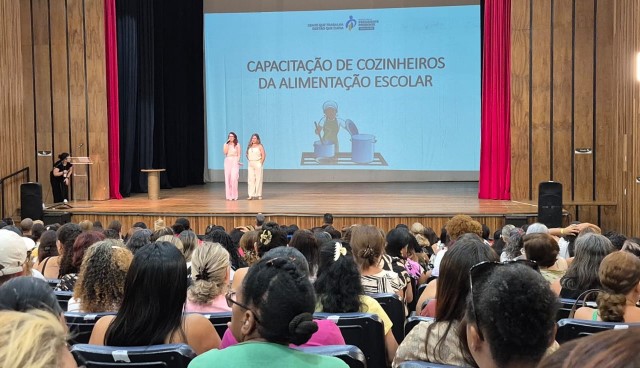 Seduc promove formação para cozinheiras e cozinheiros Escolares da Rede Municipal