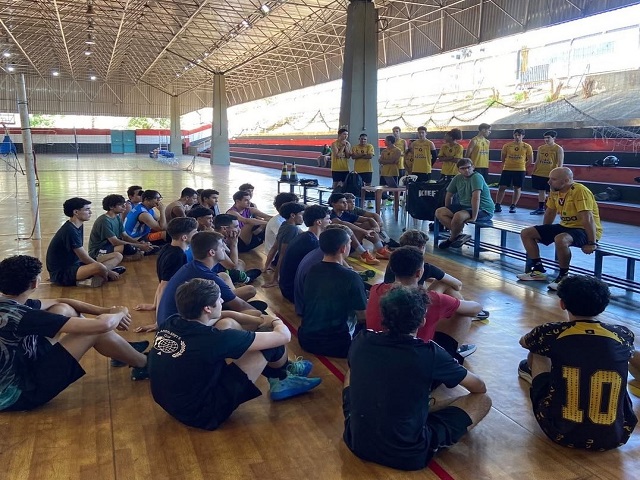 Vôlei masculino da Semepp realiza seletiva para equipes masculinas sub 16 e sub 18
