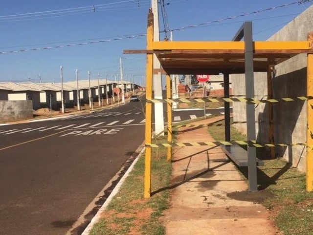 Semob instala 16 novos pontos de ônibus no Residencial Vida Nova Prudente