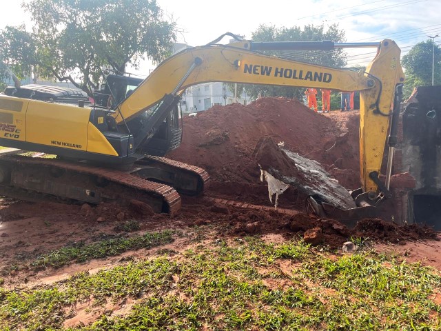 Chuvas mobilizam equipes em Prudente com ações contra alagamentos