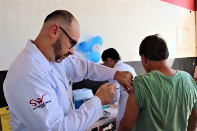Vacinação contra a gripe no CRI já aplicou mais de 60 doses e segue nesta quinta-feira
