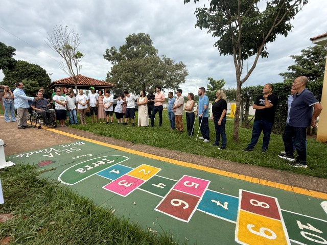 Prefeitura inaugura espaço sensorial no Balneário da Amizade voltado à inclusão