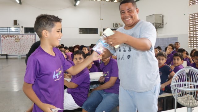 SAS promove festa de Páscoa para mais de 500 crianças e adolescentes do  Aquarela