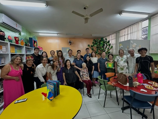 EM José Carlos João inaugura Cantinho da Leitura, parceria com Casa da Amizade do Rotary