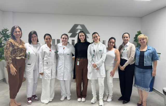 Secretaria de Saúde promove treinamento para enfermeiros de hospital sobre vacina BCG