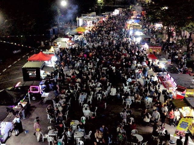 Arraiá do Matarazzo supera expectativas e atrai 4 mil pessoas; Festeja é retomado dia 12