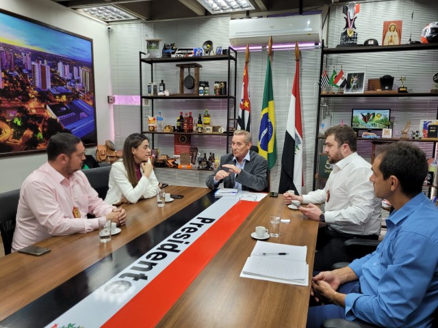 Ed recebe Rafael Galvão, Renato Pinheiro e Adriana Pavarina, delegados da Polícia Civil