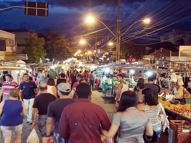 Feira livre da Manoel Goulart funcionará mais cedo, na véspera Natal e Ano Novo 