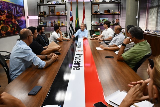 Ed Thomas recebe presidente da Câmara e diretoria do Grupo Lidera