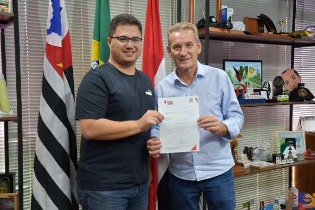 Prefeito recebe deputado Rodrigo Moraes, que destina R$ 1 milhão ao município