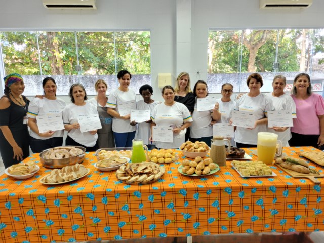 Fundo Social entrega certificados do curso de panificação