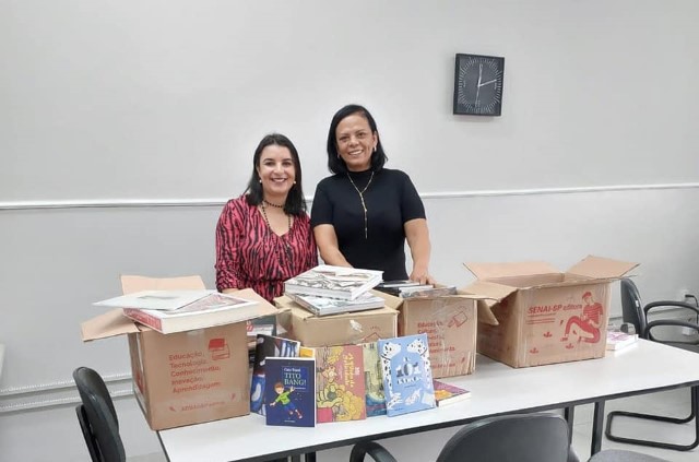 Seduc recebe 1.524 livros doados pelo Sesi; 513 são repassados para SAS