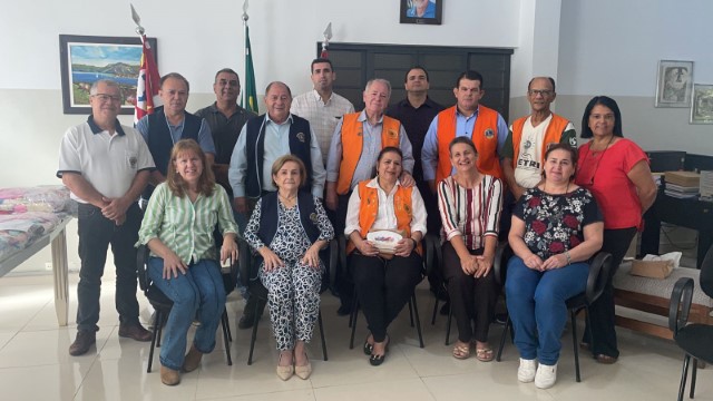 Fundo Social recebe representantes do Lions Clube que é parceiro da entidade 