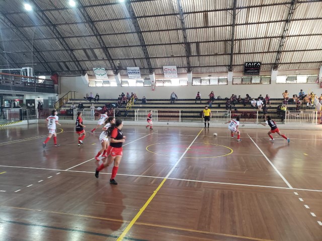 Futsal feminino vence Itu e continua na busca por medalha nos Jogos da Juventude em Tatuí