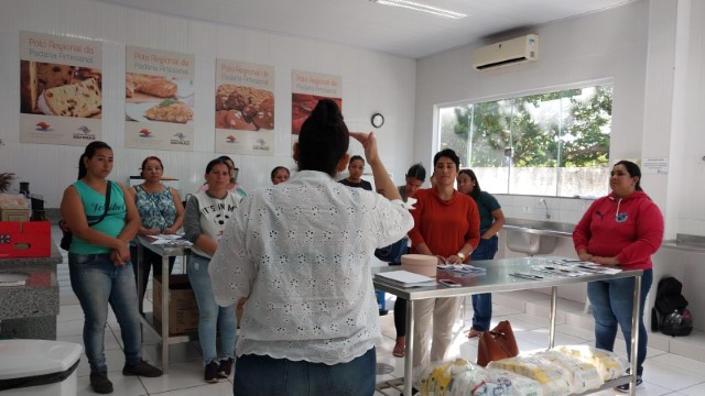 Cursos de Confeitaria e Panificação no Fundo Social capacitam mulheres do Prospera Família