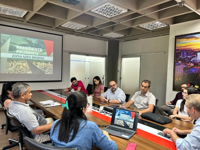 Semob apresenta projeto de Zona Azul Digital; reunião com Acipp nos próximos dias