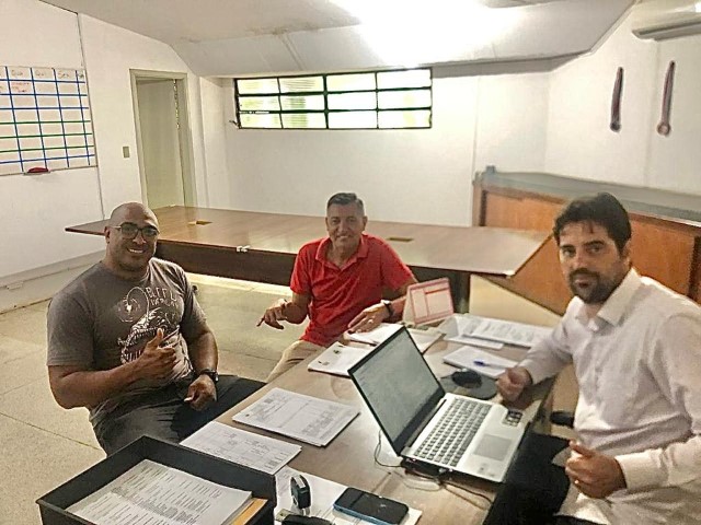 Secretário de Esportes Interino recebe a visita do vereador Joãozinho da Saúde