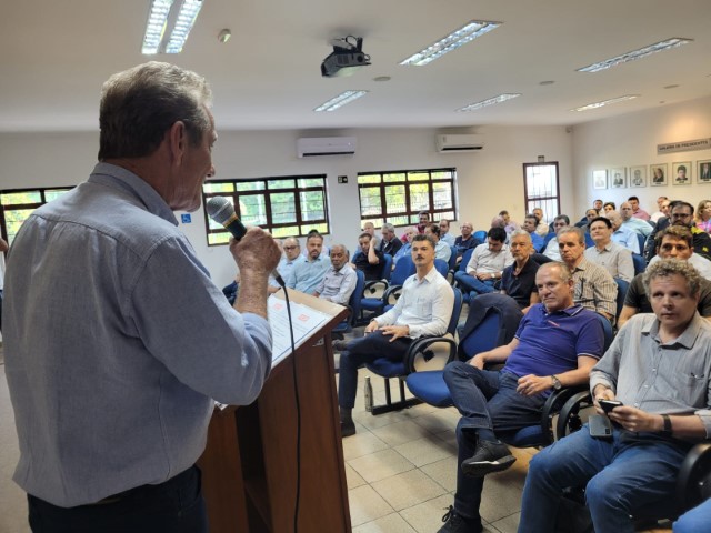 Prefeito Ed Thomas participa de evento no Ciesp com Jorge Lima, secretário de Estado