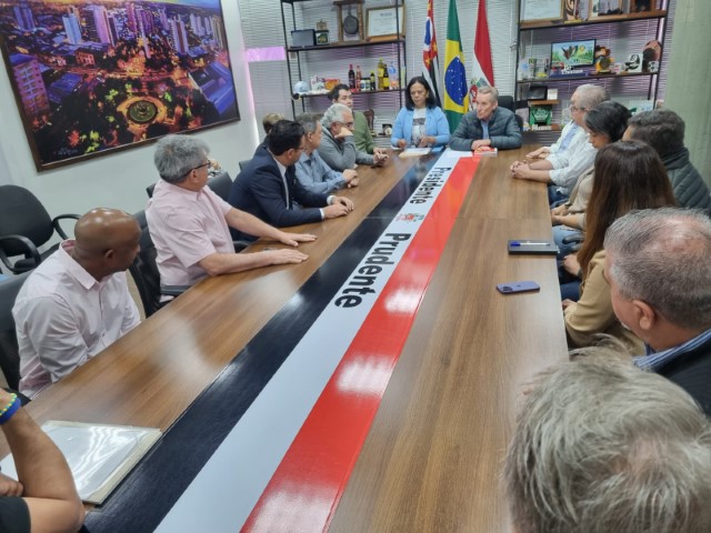 Prefeito e vereador Douglas Kato formalizam repasse de R$ 700 mil para entidades sociais 