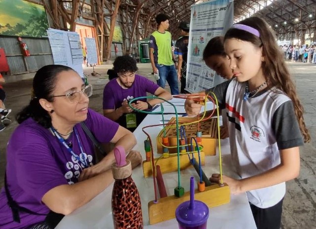 Alunos da Rede Municipal de PP visitam III Feira de Ciência e Tecnologia do Oeste Paulista