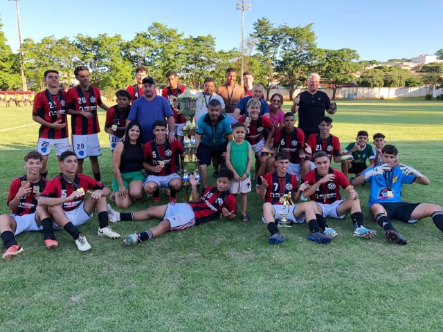 J9 Academy vence Grêmio Ana Jacinta “A” e é o novo campeão municipal do Campeonato Juvenil