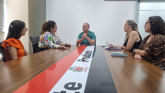 Prefeito Tupã recebe representante do Ministério da Educação para discutir projetos