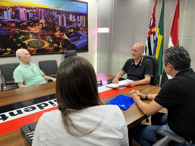 Prefeito Tupã recebe presidente e diretor da Mampei Funada